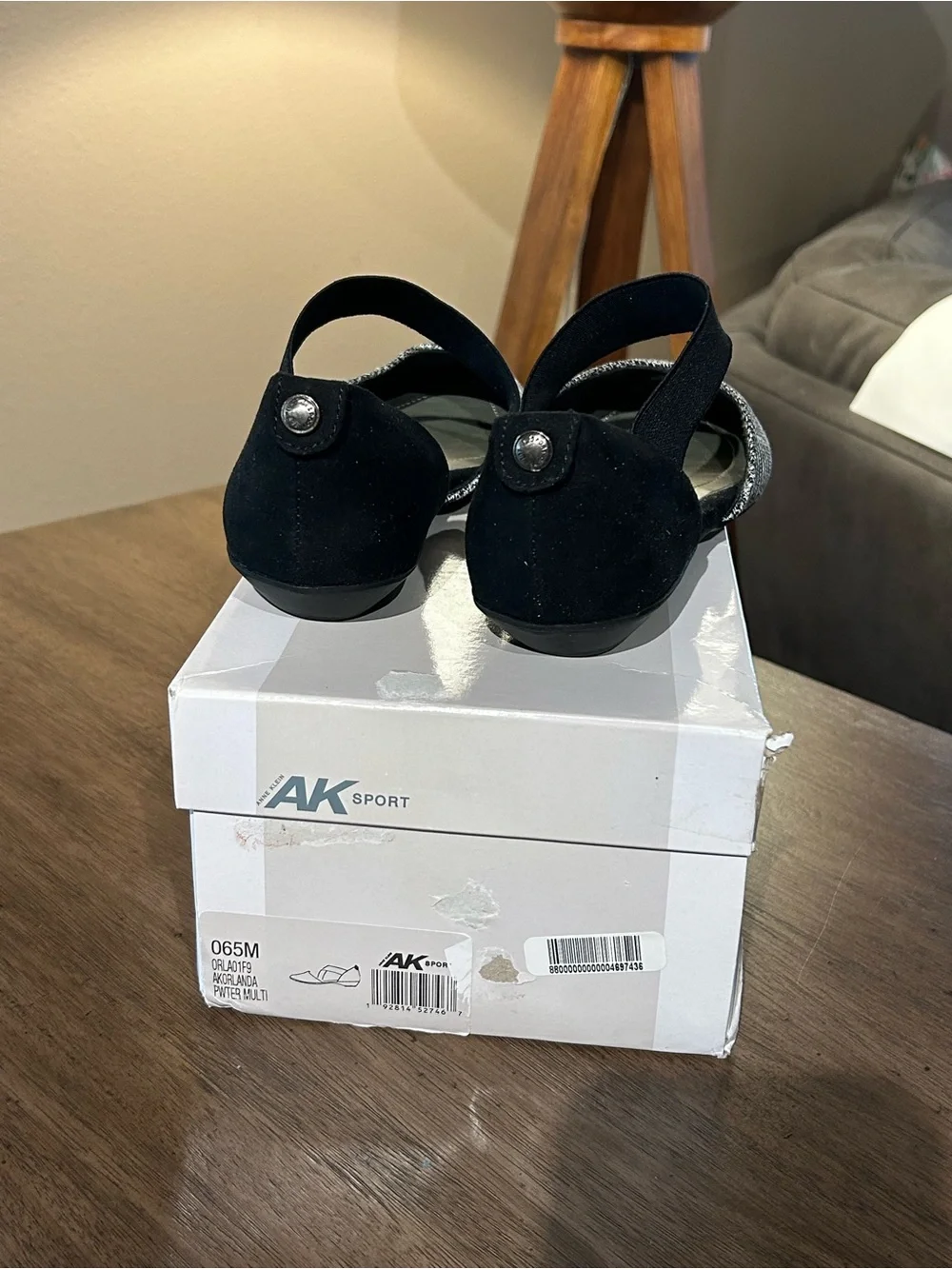 Anne Klein Sport chic pointed